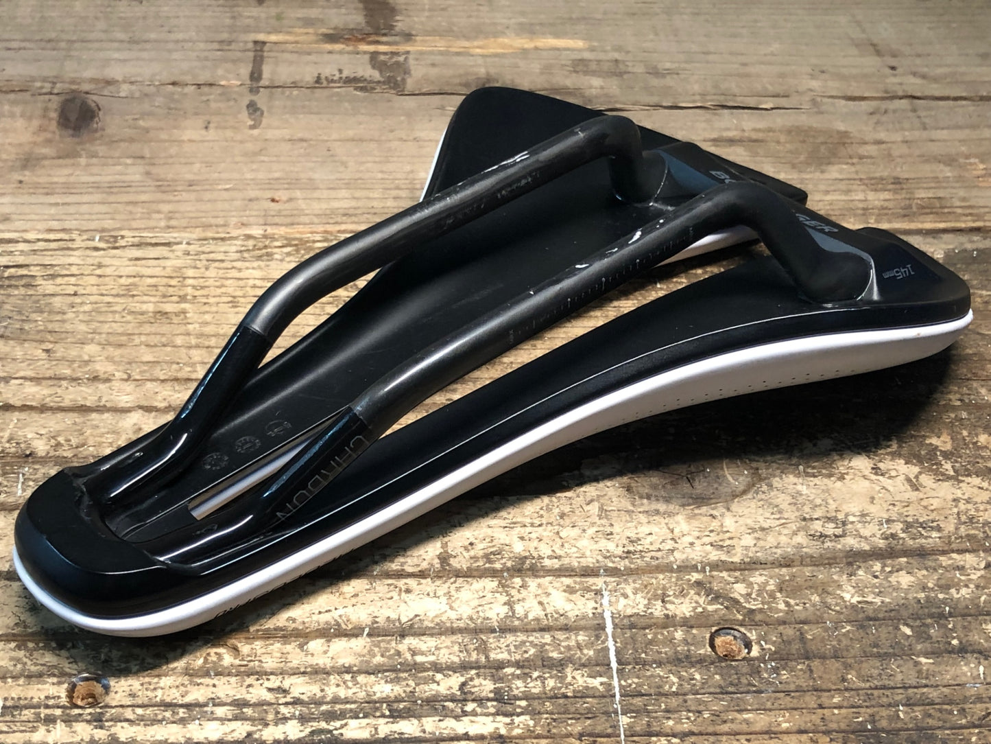 JA713 ボントレガー BONTRAGER アイオロスプロ AEOLUS PRO サドル カーボンレール 145mm 白