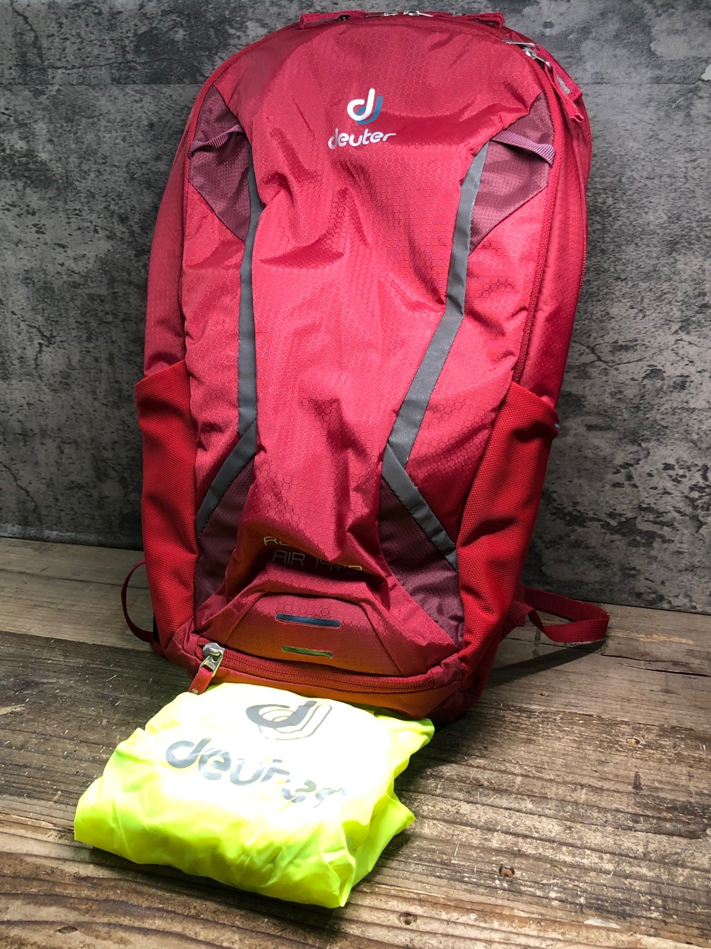 IV546 ドイター deuter RACE EXP AIR 14+3 リュックサック バックパック 赤