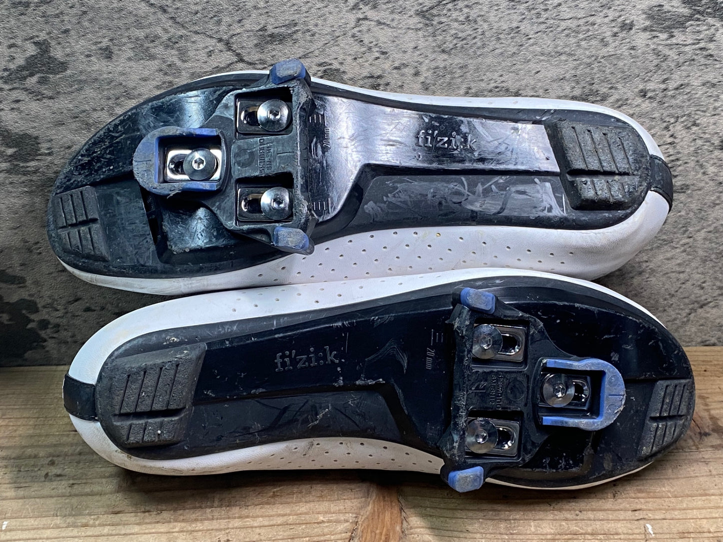 IV405 フィジーク fizik ヴェント VENTO OMNA SPD-SL ビンディングシューズ EU41 白