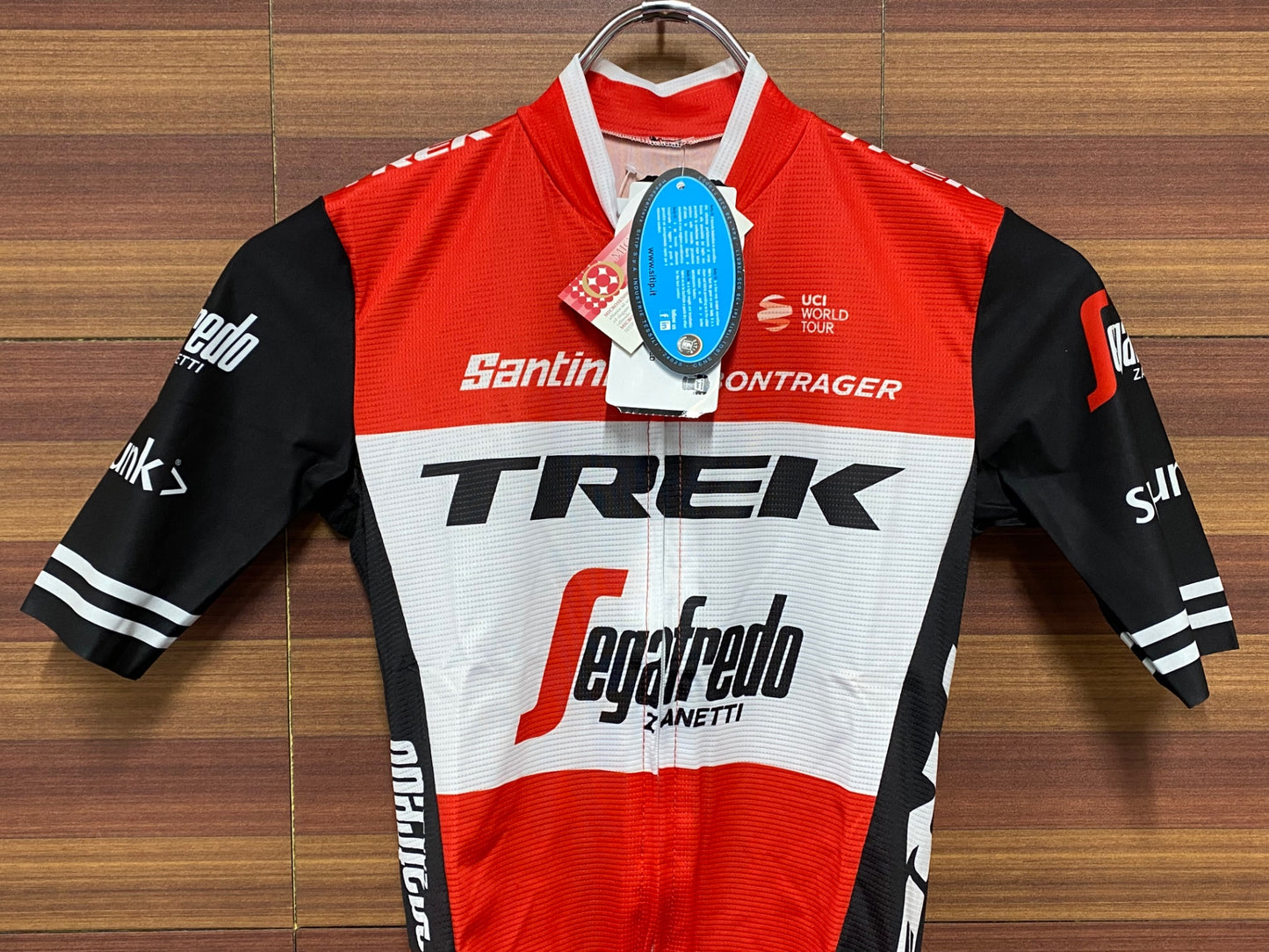IT226 サンティーニ Santini 半袖 サイクルジャージ 赤 黒 TREK Segafredo 未使用品 ※保管に伴う染みあり