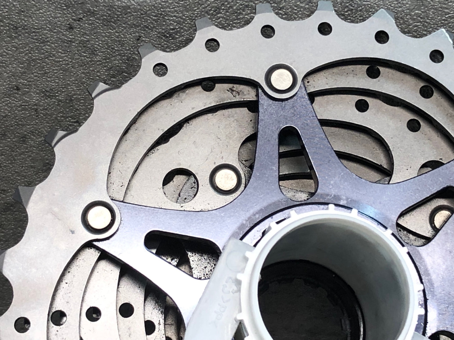 IU187 シマノ SHIMANO デュラエース DURA-ACE CS-R9100 スプロケット 11-30T 11S