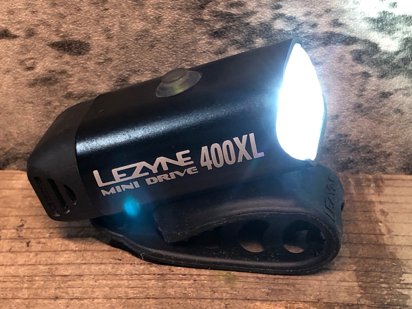 IL066 レザイン LEZYNE MINI DRIVE 400XL フロントライト 黒