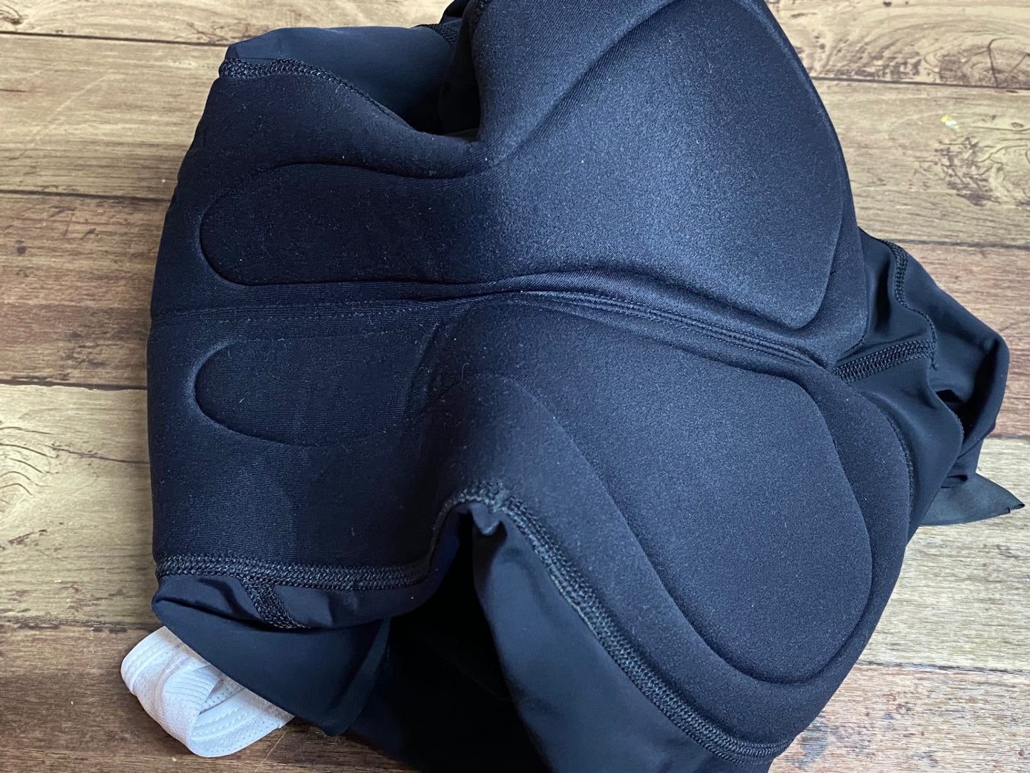 IT774 ラファ RAPHA PRO TEAM TRANING BIB SHORTS S 黒/白