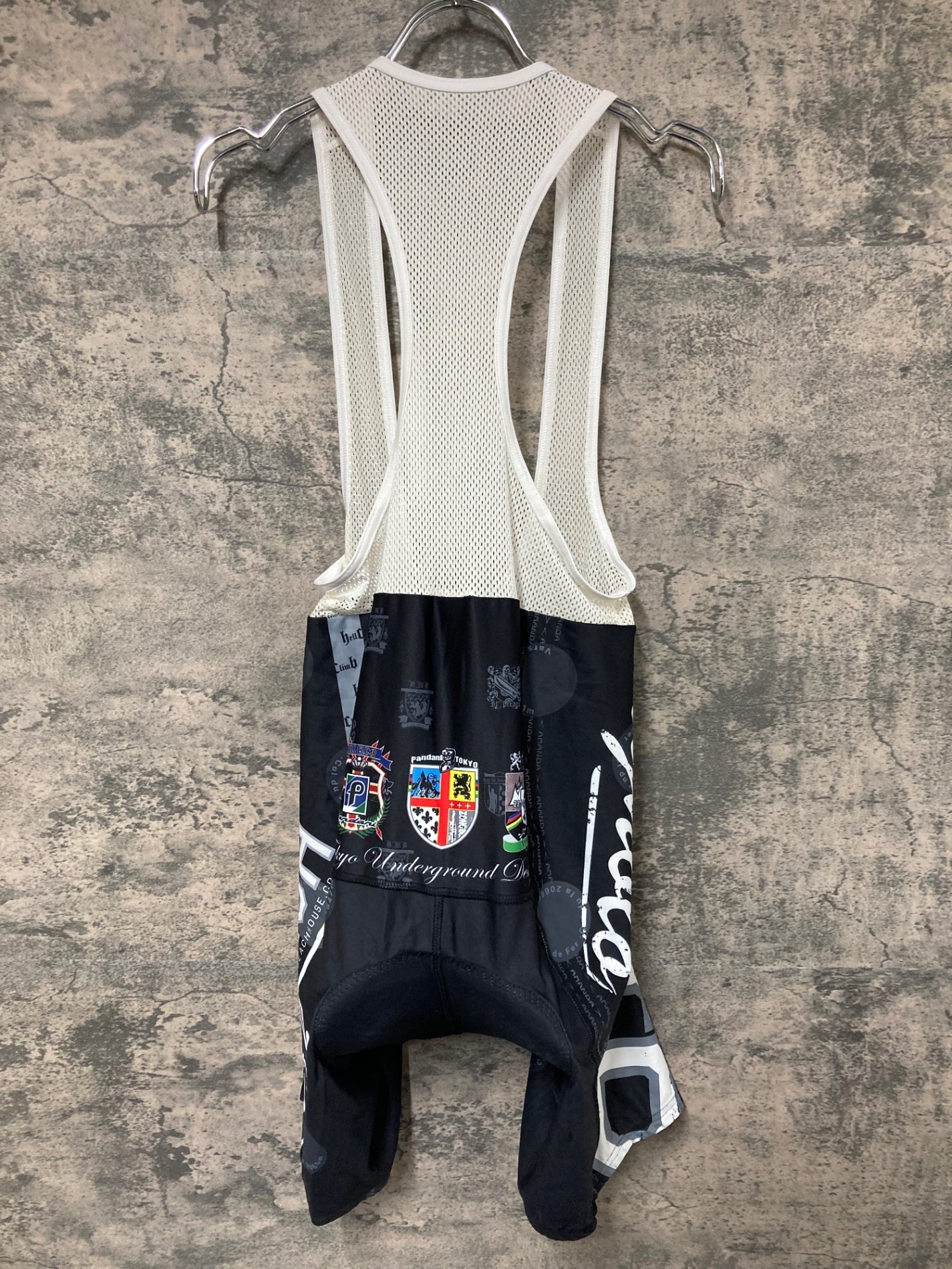 IY628 パンダーニ Pandani ビブショーツ 白 黒 XL