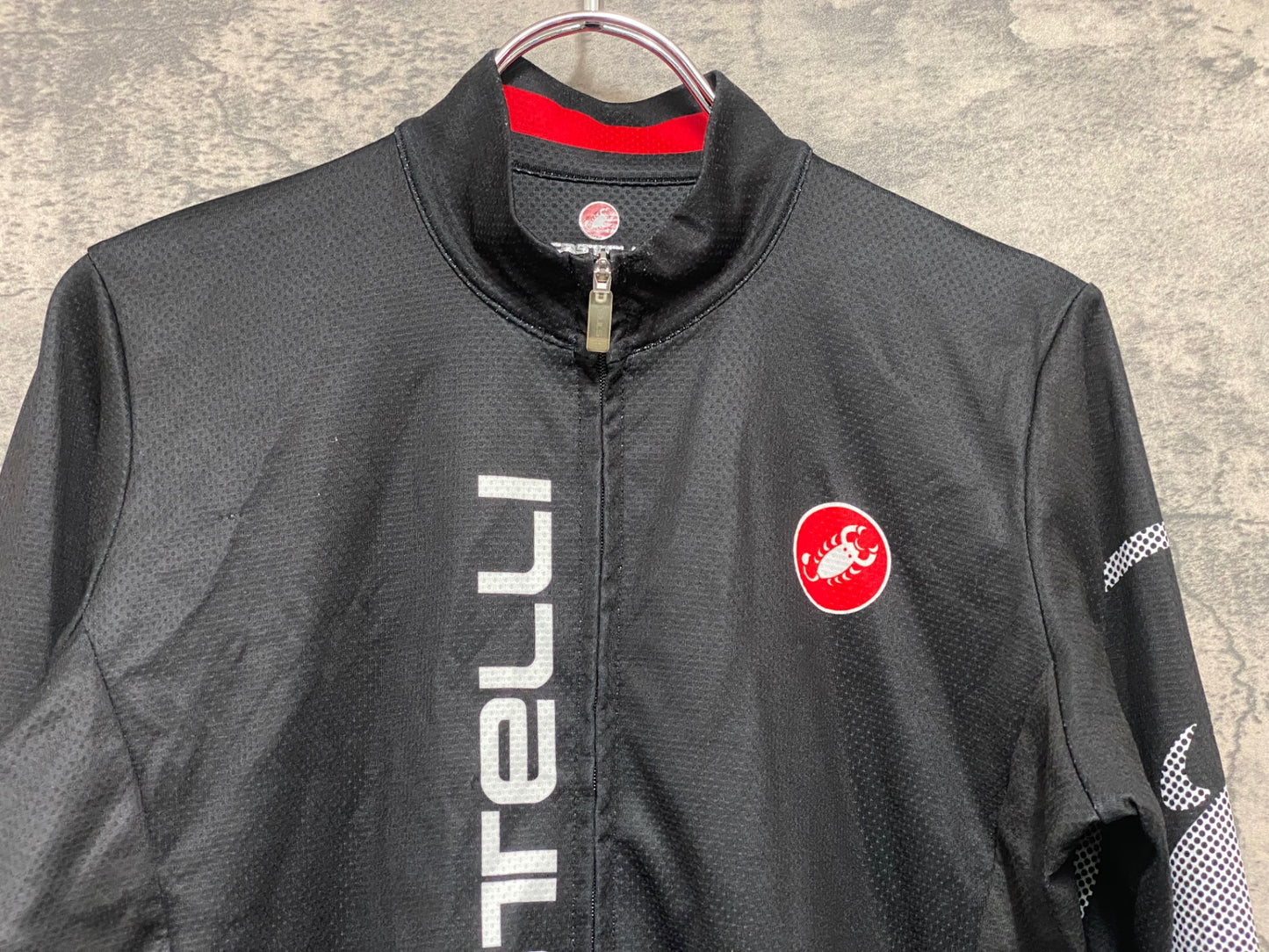 IZ858 カステリ CASTELLI 長袖 サイクルジャージ Mサイズ 黒 ※前面ほつれ有り