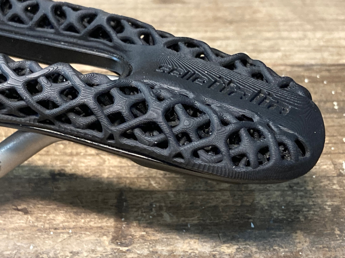 IR709 セライタリア selle italia SLR BOOST 3D サドル 黒 130 Ti316レール