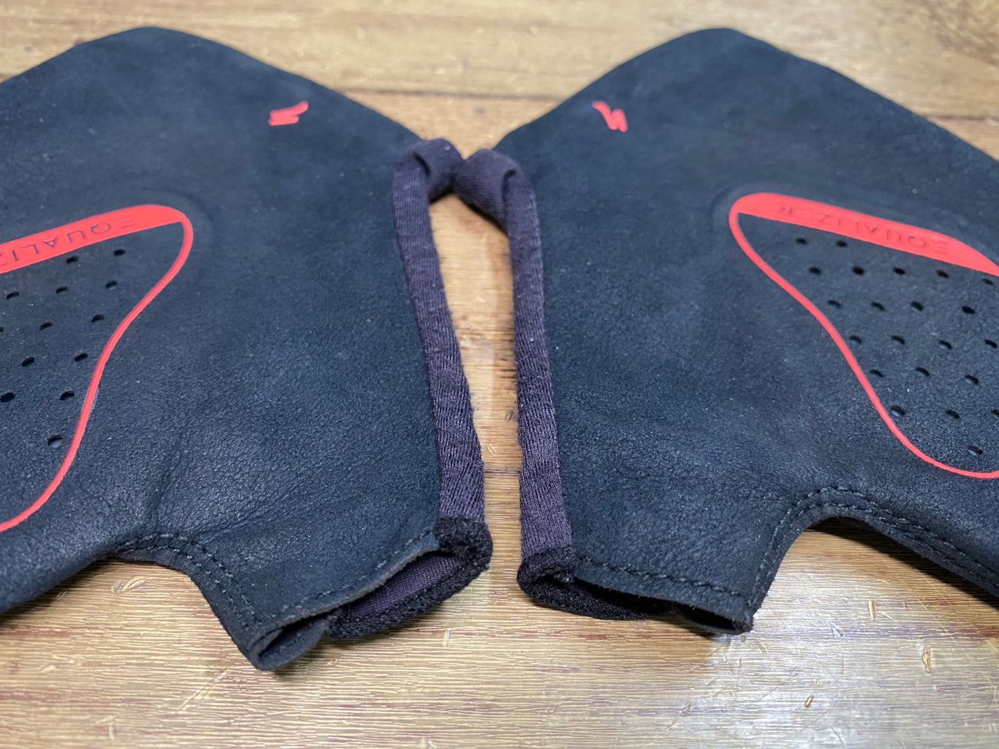 JB097 スペシャライズド SPECIALIZED 指切り グローブ 黒 ピンク M