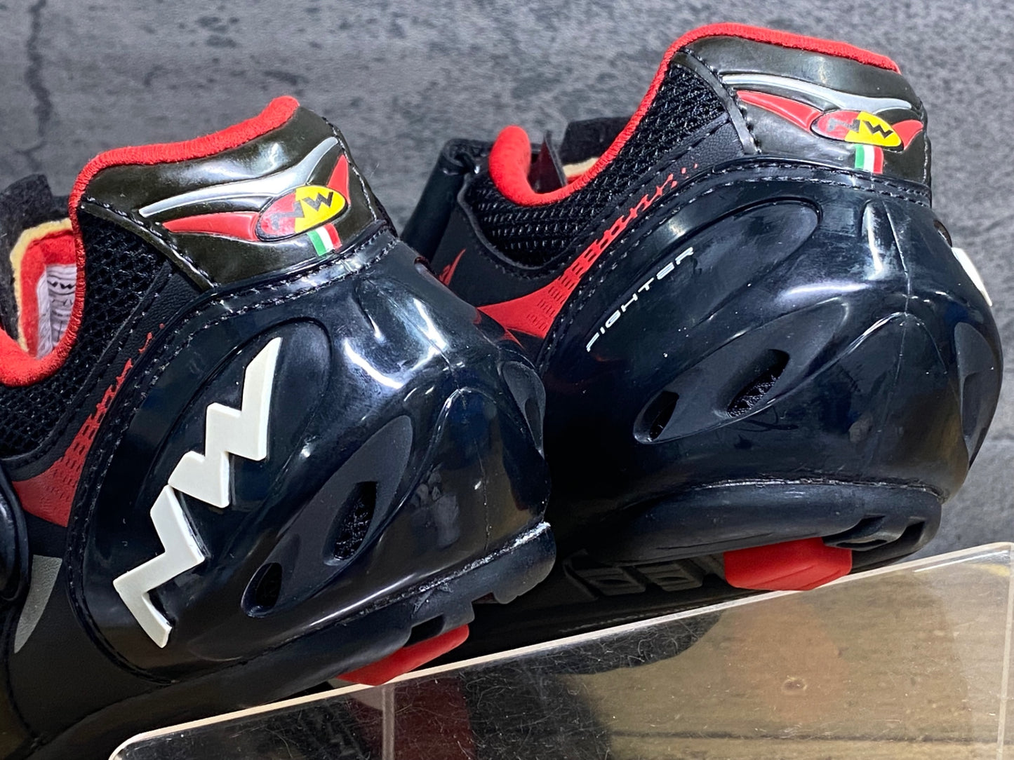 IY363 ノースウェーブ NORTHWAVE FIGHTER SBS ビンディングシューズ 3穴 黒 EU41