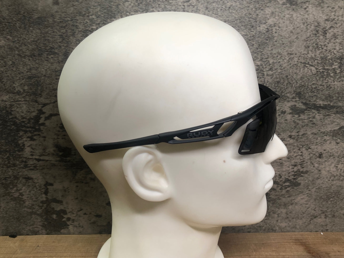 IZ600 ルディプロジェクト RUDY PROJECT TRALYX アイウェア サングラス スモークレンズ 黒