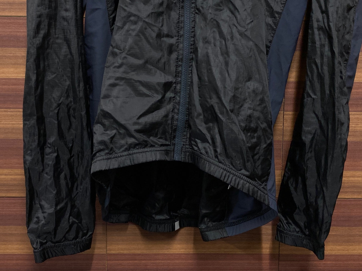 IT575 カステリ castelli 長袖ウィンドブレーカー 黒 XL