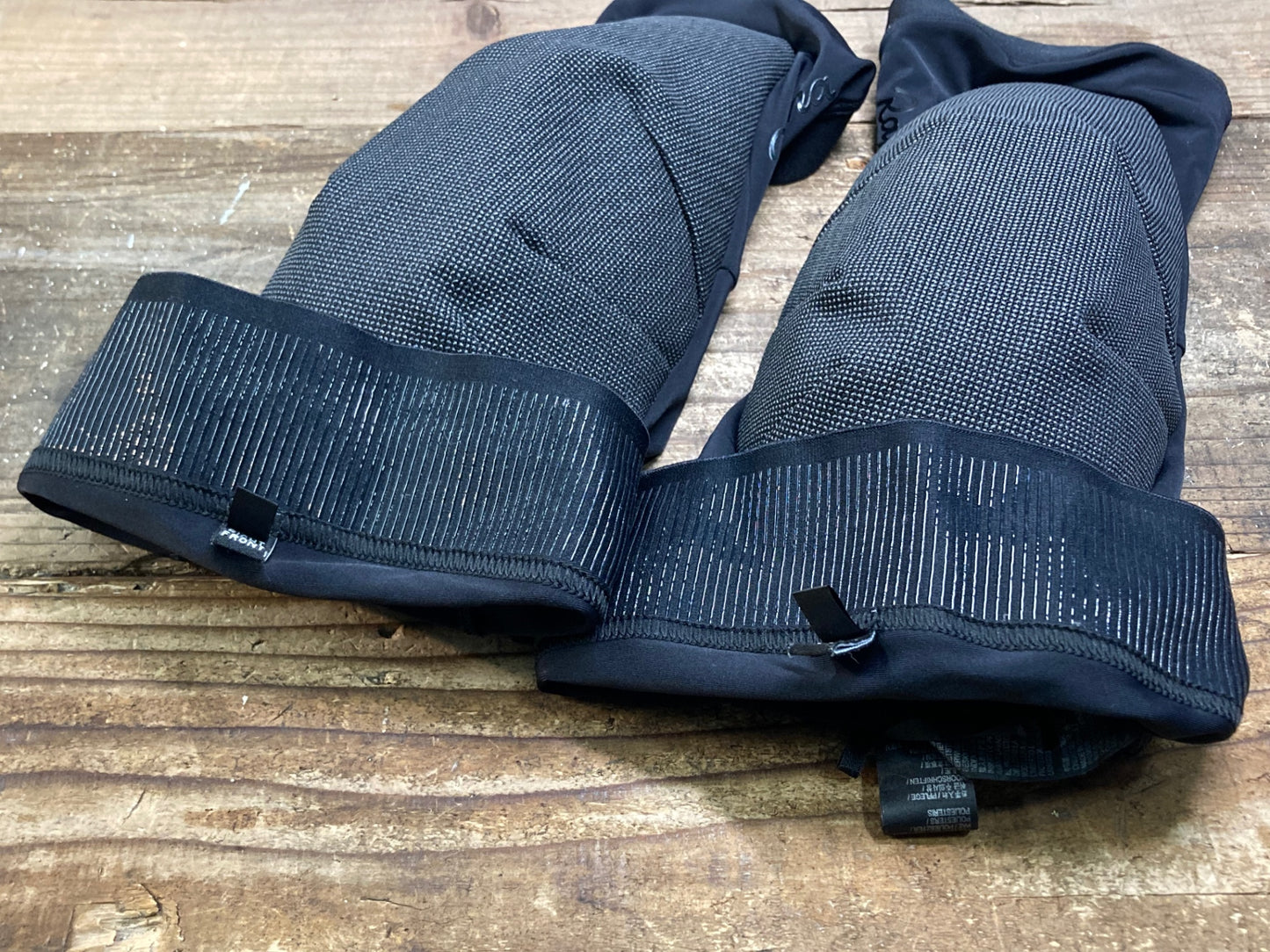 IT588 ラファ Rapha TRAIL KNEE PADS 黒 S