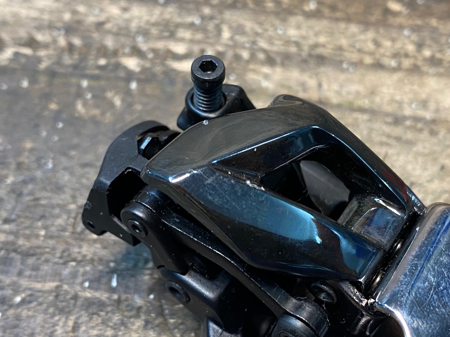 IR732 シマノ SHIMANO デュラエース DURA-ACE FD-R9100 フロントディレイラー 直付け ※ワッシャー欠品