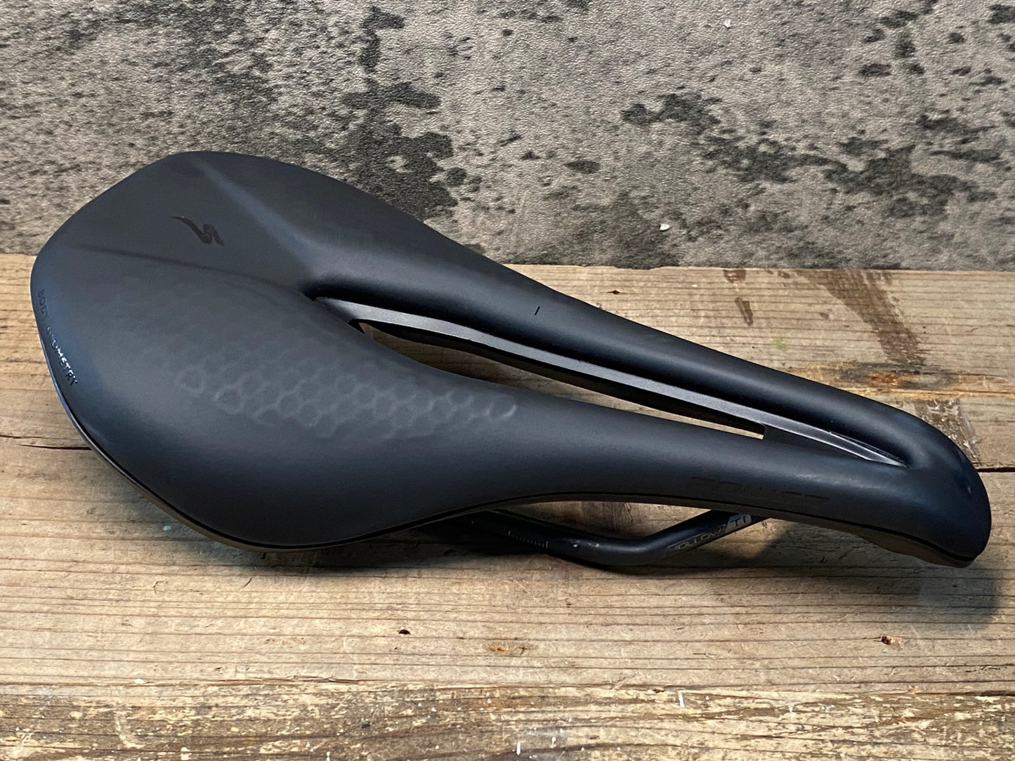 IY583 スペシャライズド SPECIALIZED POWER EXPERT MIRROR サドル 黒 130mm