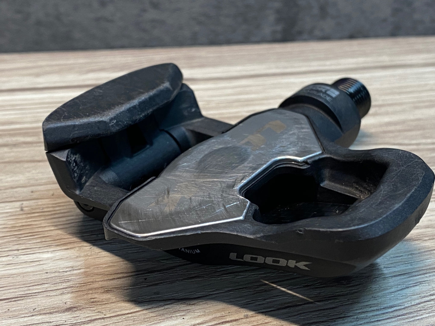 IQ543 ルック LOOK KEO BLADE CARBON ビンディングぺダル Tiシャフト