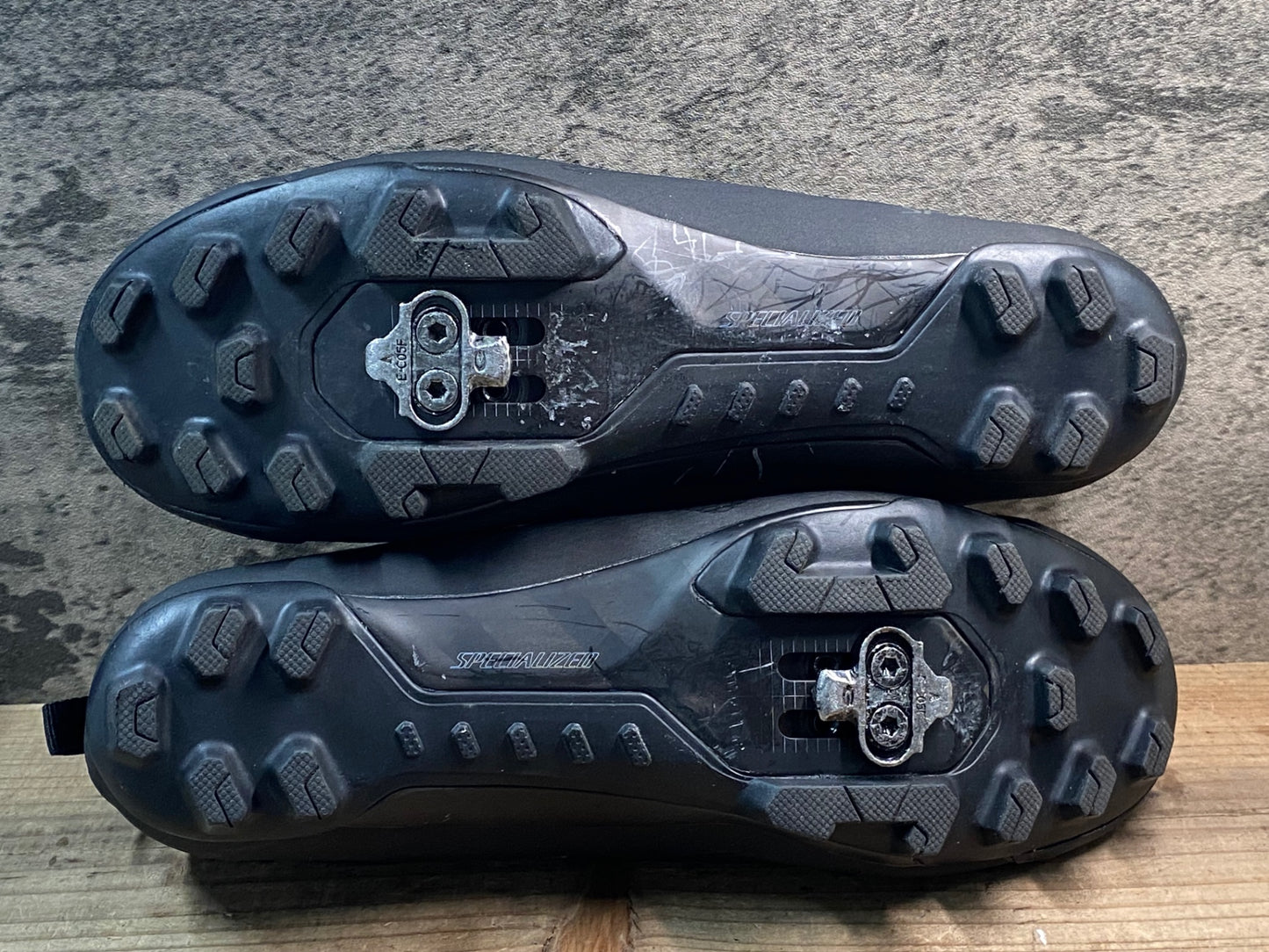 IT871 スペシャライズド SPECIALZIED RECON3.0 SPD ビンディング シューズ EU43