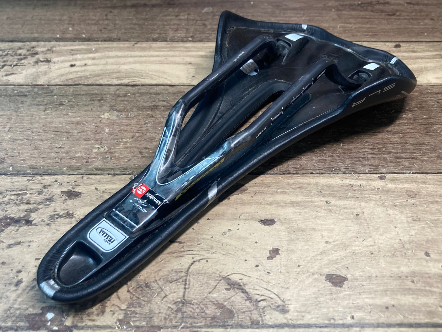 IE941 セライタリア Selle Italia SLR KIT CARBONIO FLOW サドル カーボンレール 黒