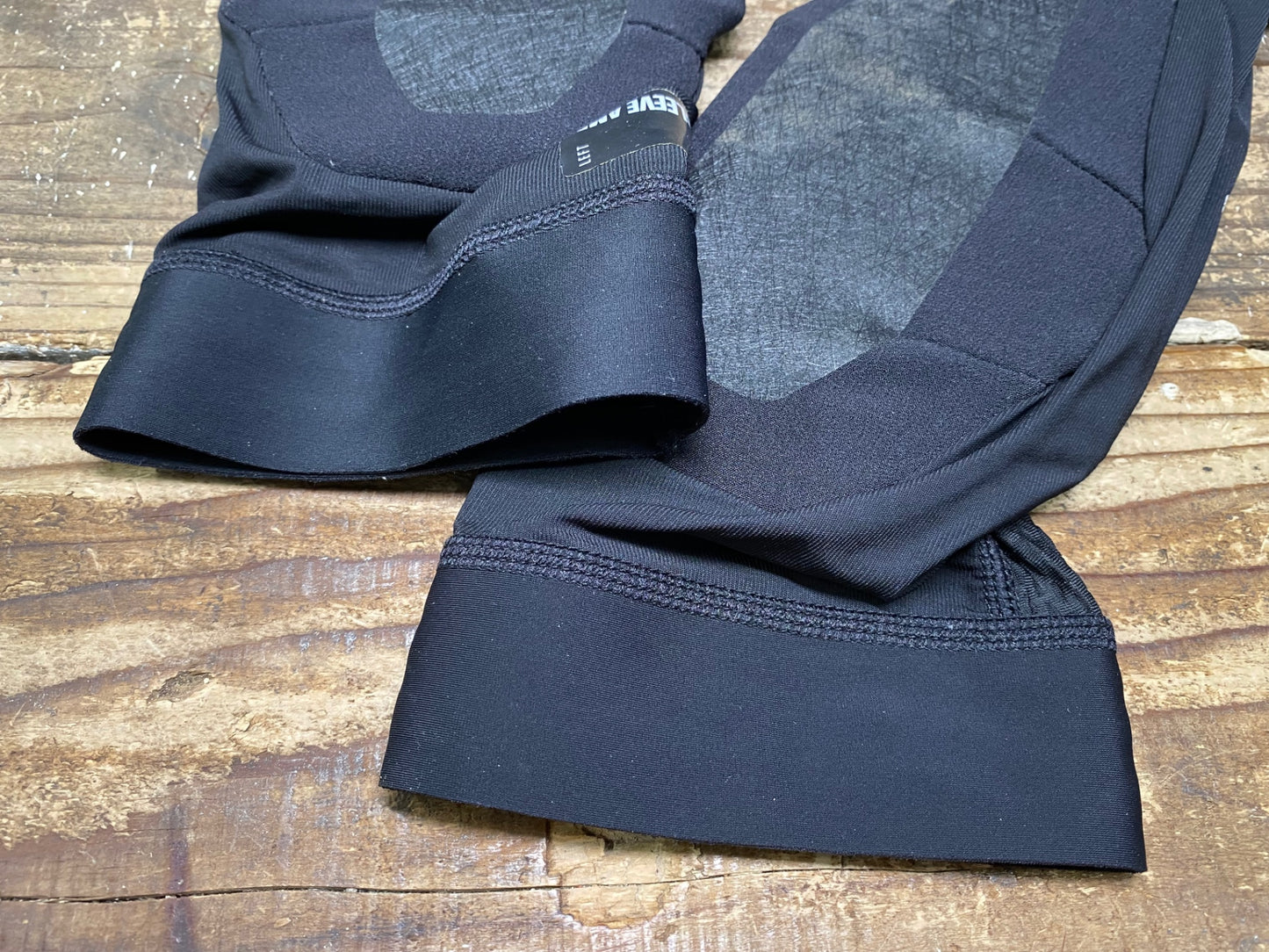 IW499 アイオン ION E-SLEEVE AMP エルボーガード 黒 M ※汚れ