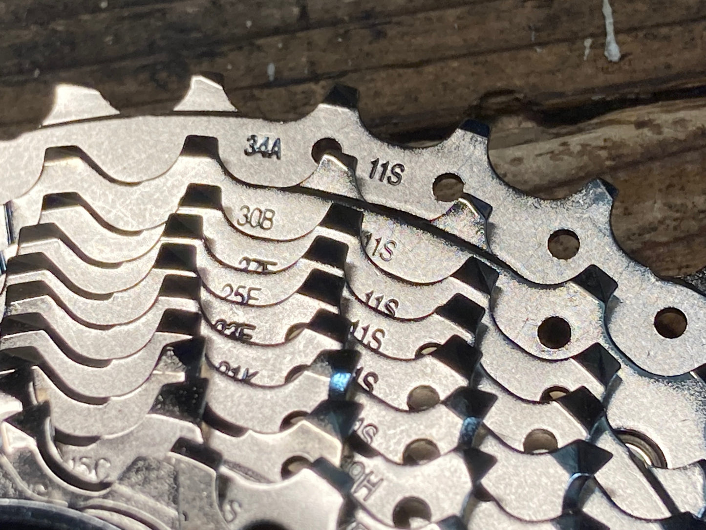 IR363 シマノ SHIMANO CS-HG700-11 スプロケット 11S 11-34T