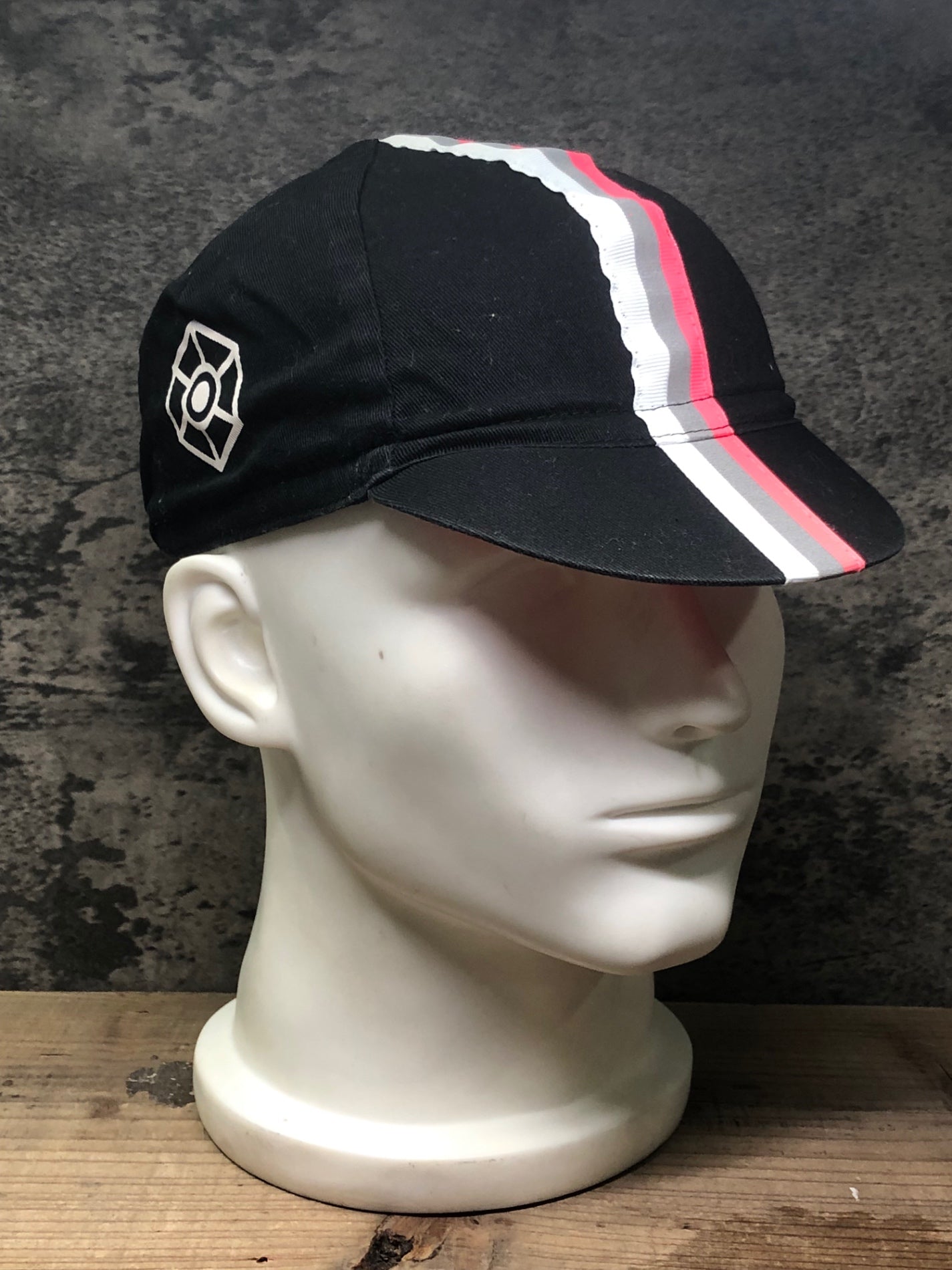 IM764 ラファ Rapha サイクルキャップ RAPHA TOKYO 黒ピンク