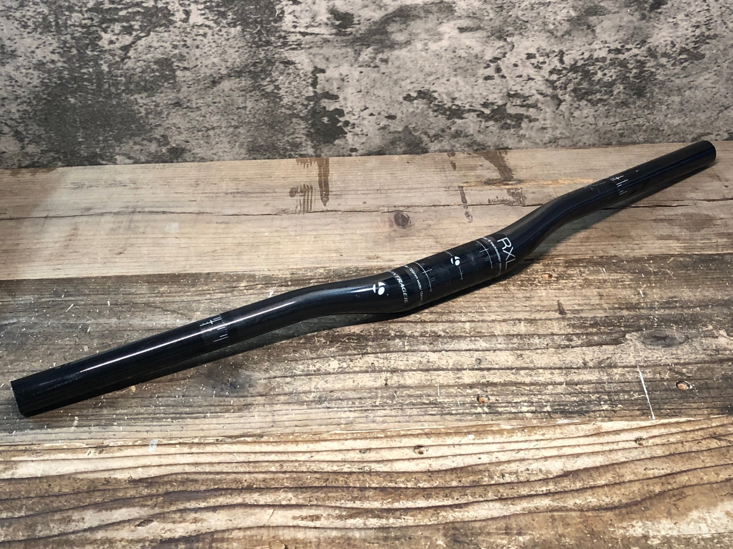 IV317 ボントレガー BONTRAGER RXL フラットバー カーボン Φ31.8mm ※カットあり 外-外実測610mm