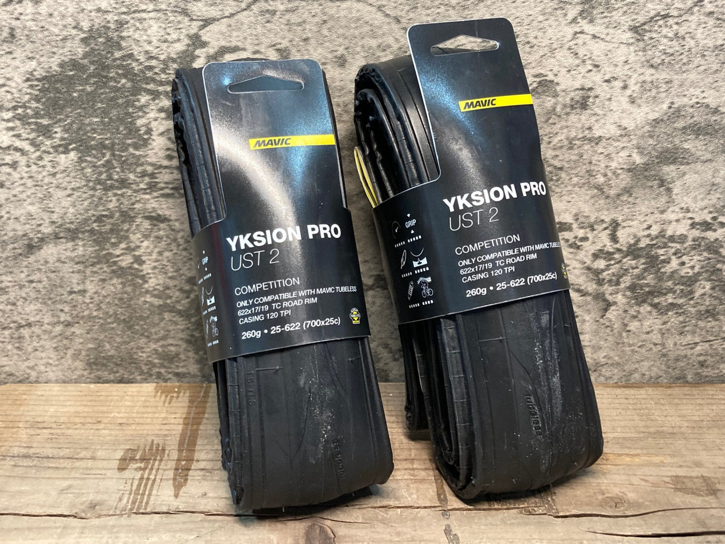IO111 マヴィック MAVIC イクシオン YKSION PRO UST 2 700C×25C 2本セット