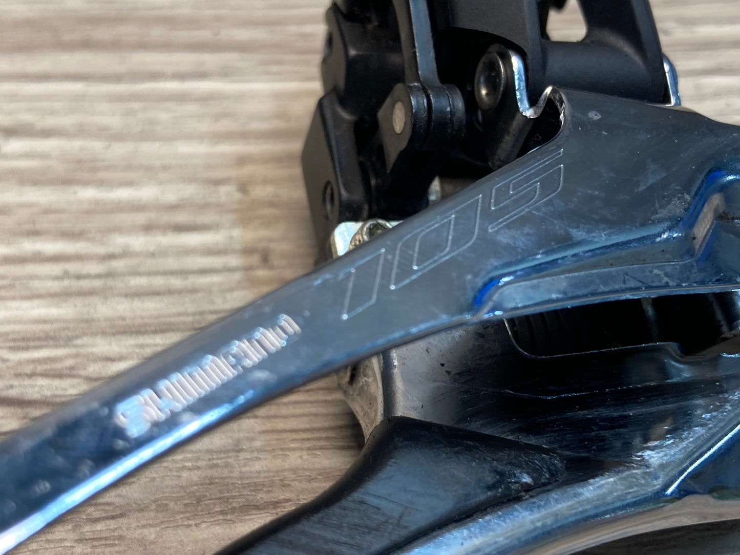 IX321 シマノ SHIMANO 105 FD-R7100 フロントディレイラー 直付