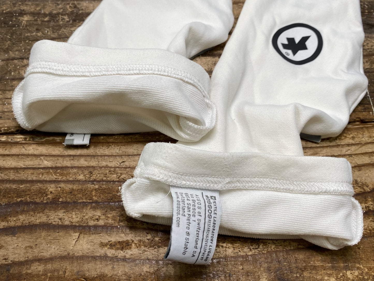 IW502 アソス Assos アームカバー 白 Ⅰ