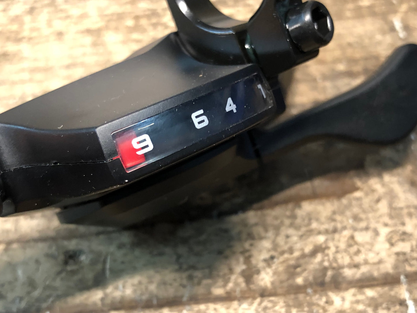 IW011 シマノ SHIMANO SL-U4000-9R シフトレバー 右