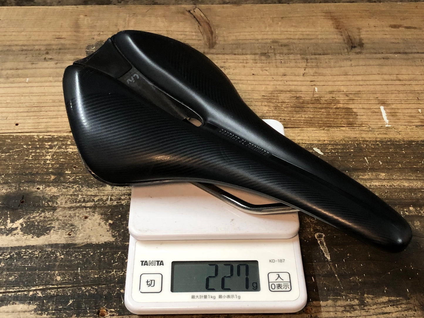 IU091 ジャイアント GIANT Liv CONTACT SL FORWARD サドル 黒