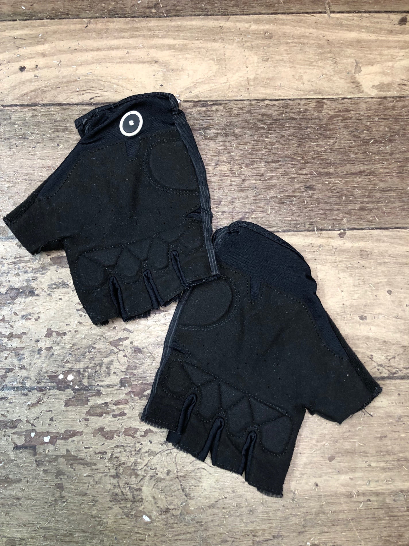 IM200 アソス assos 指切り グローブ 黒 S