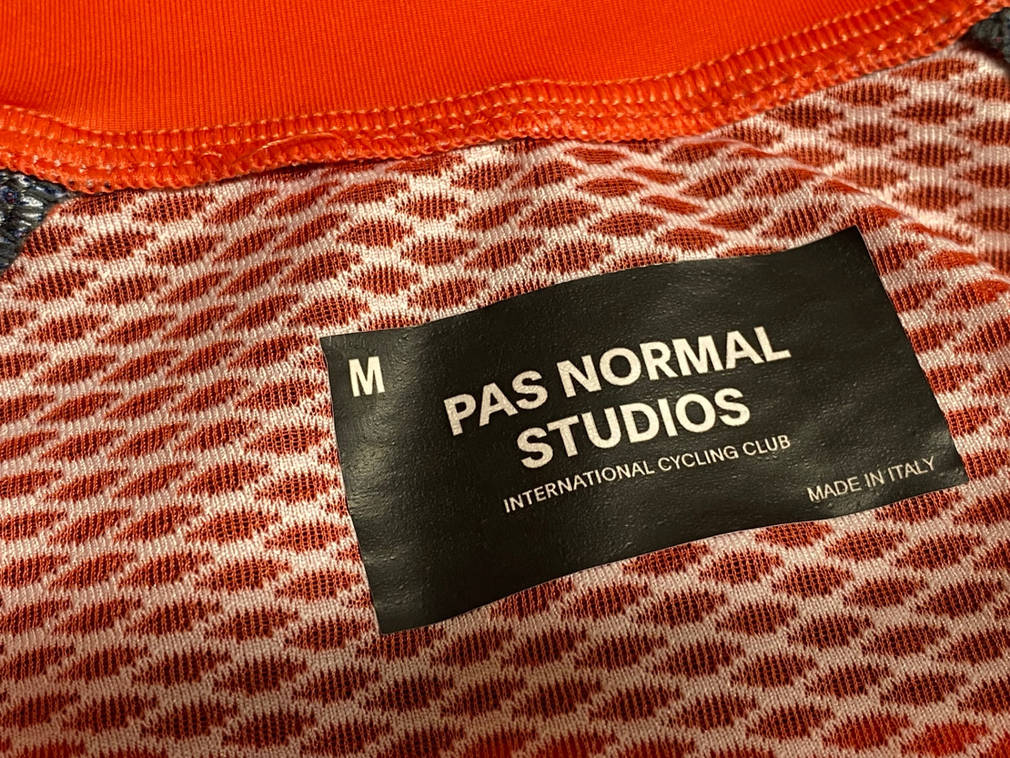 IU583 パスノーマルスタジオ PAS NORMAL STUDIOS 半袖 サイクルジャージ 赤 Mサイズ
