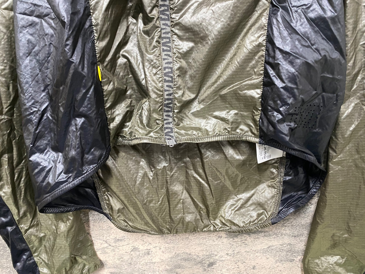 IY215 マヴィック MAVIC altium 長袖 ウインドブレイカー 濃緑 黒 L