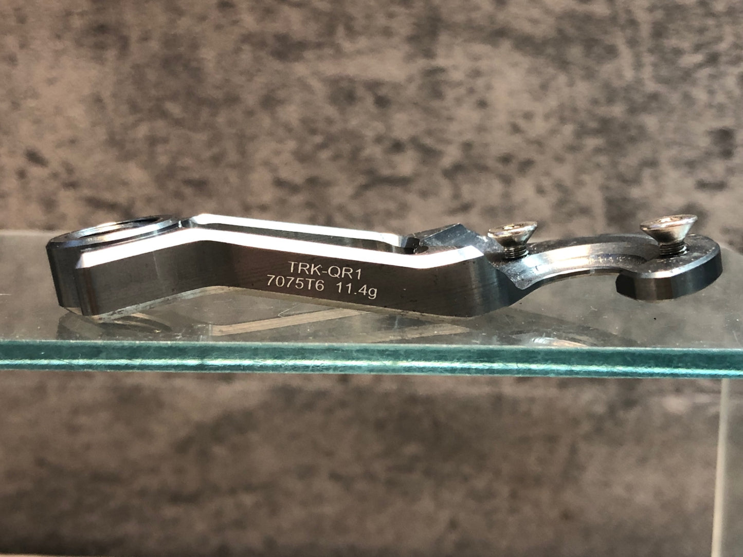 IB889 シゲイ SIGEYI TRK-QR1 ダイレクトマウントハンガー TREK Madone9対応