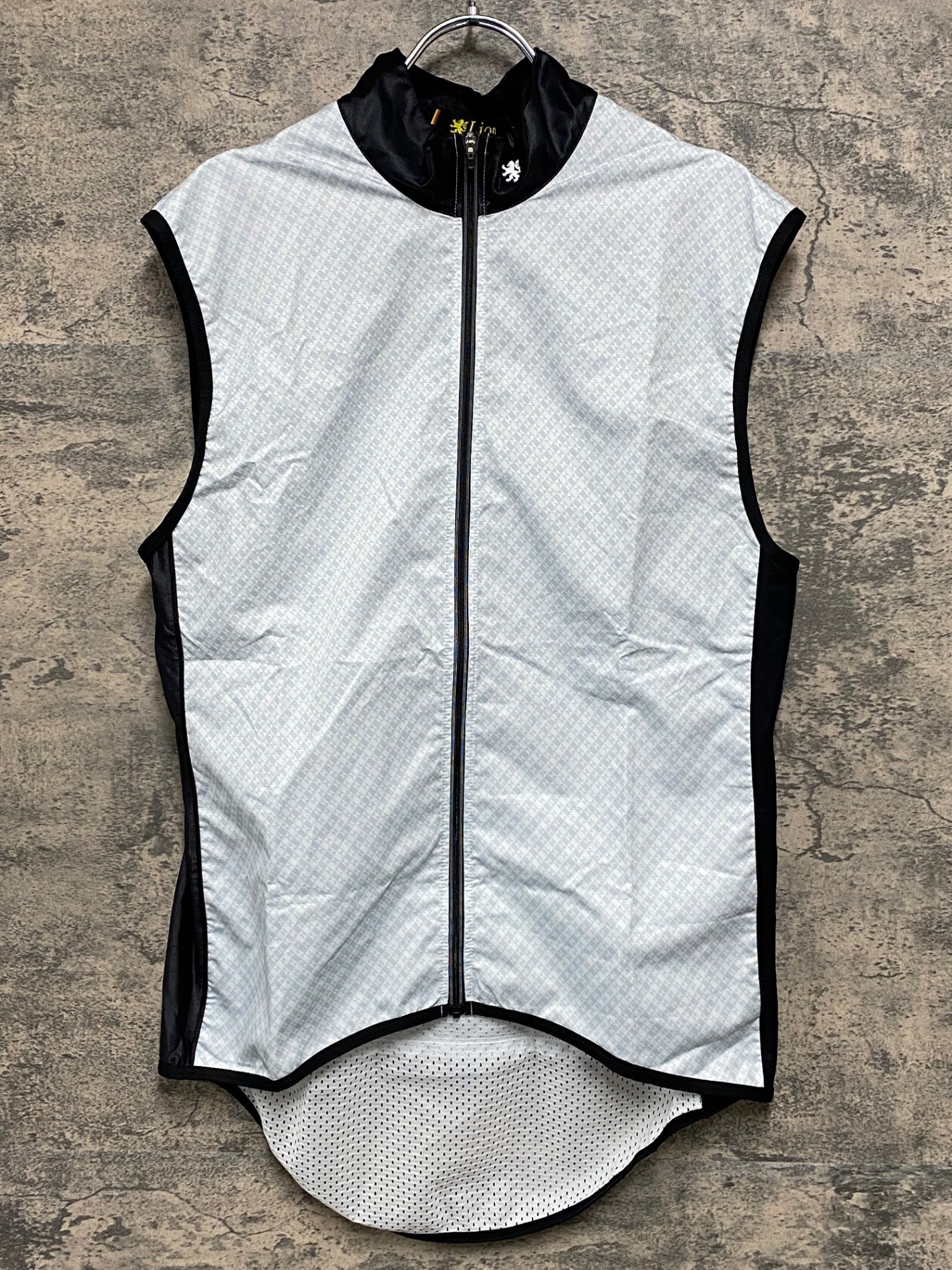 JB018 リオンドカペルミュール Lion de KAPELMUUR サイクルベスト ジレ 白 黒 XL