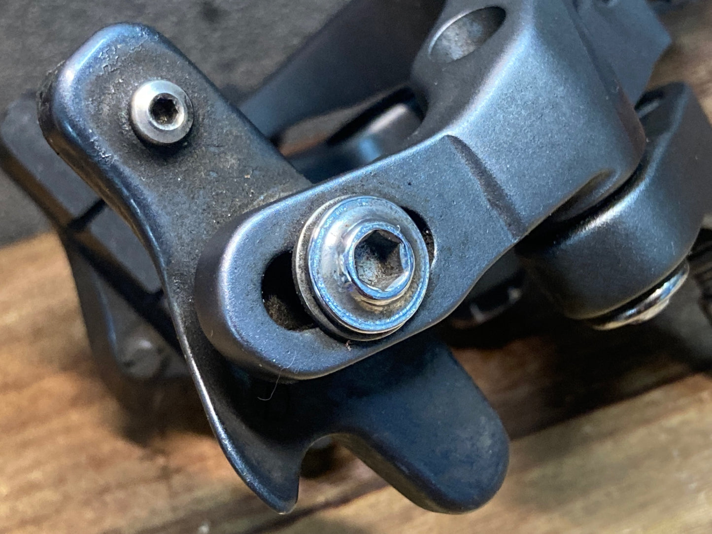 IN235 シマノ SHIMANO アルテグラ BR-6800 キャリパーブレーキ 前後セット