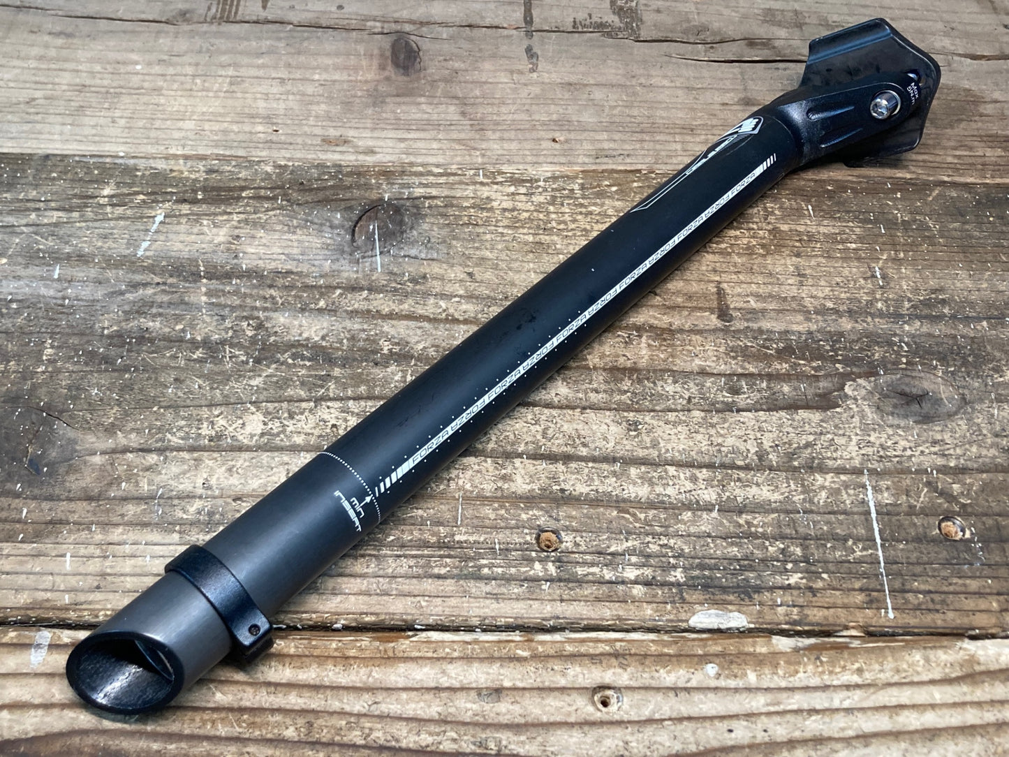 GS228 FORZA 4ZA CIRRUS PRO Di2 Seatpost Offset 実測350mm Φ27.2 SP-AZ-008 ※ヤグラパーツ欠品