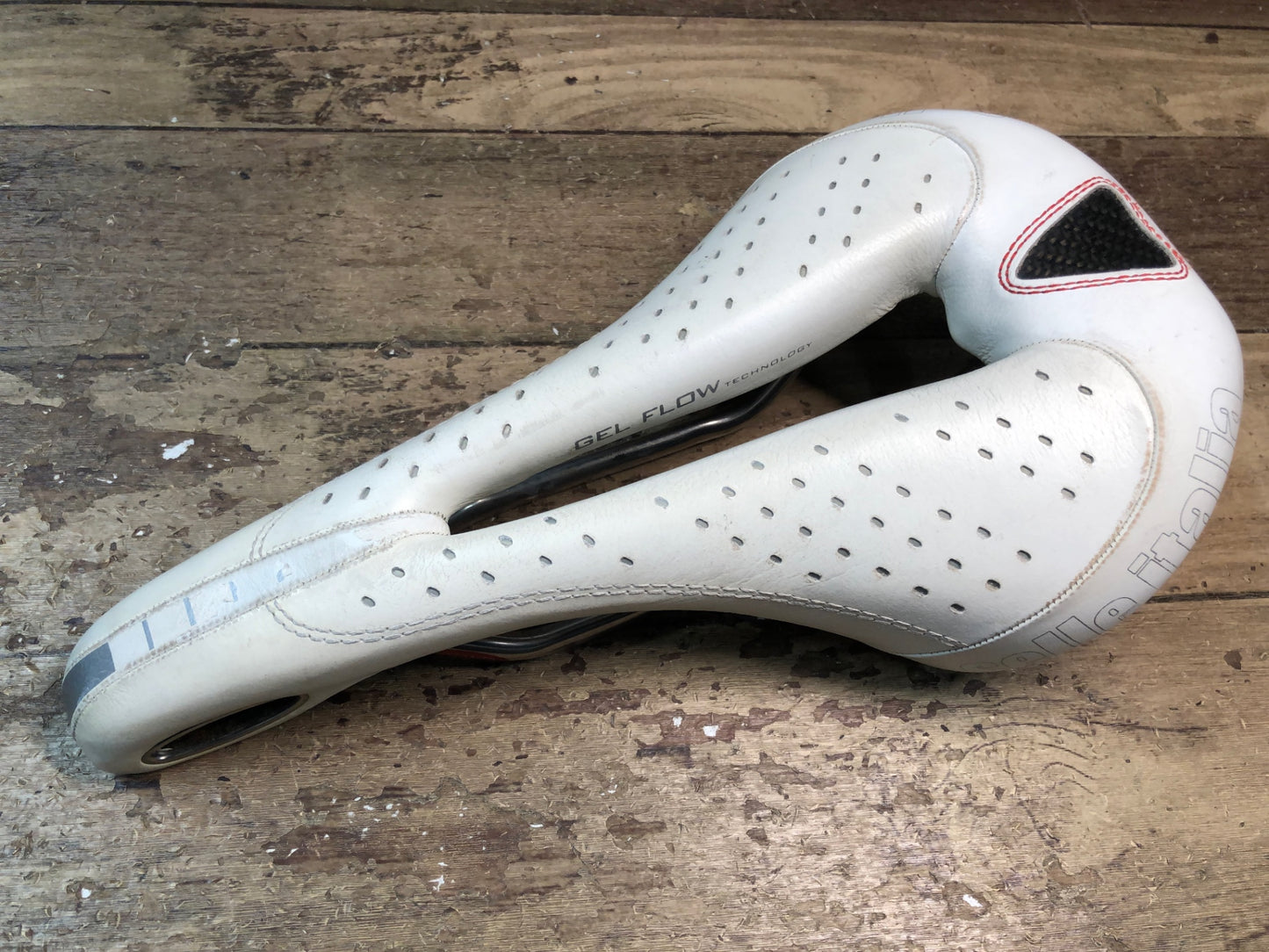 IM566 セライタリア selle italia MAX サドル 白 VANOXレール 汚れ