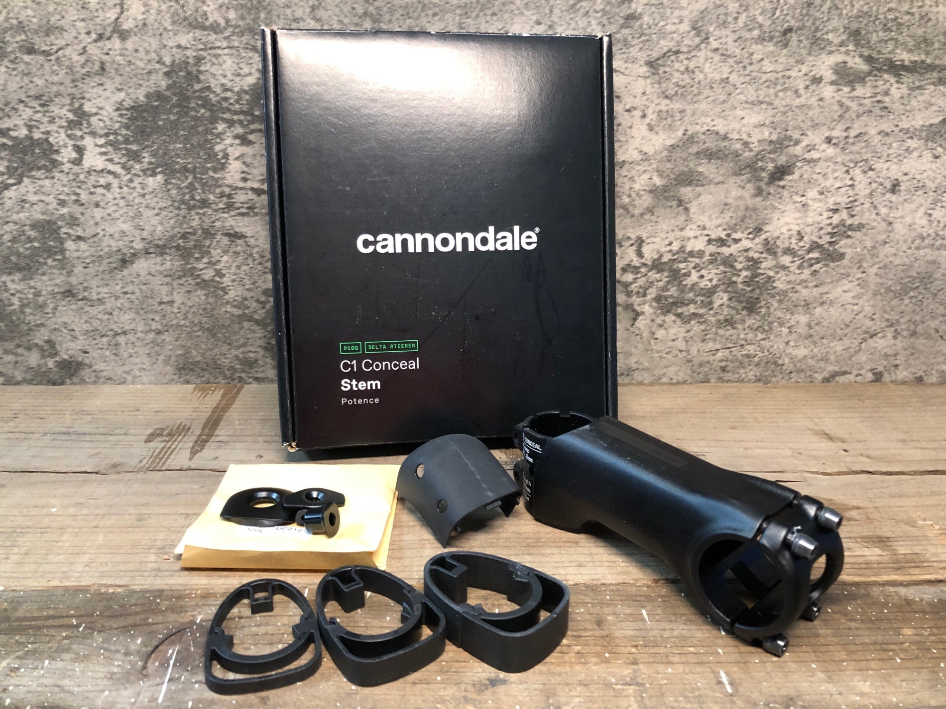 Cannondale C1 Conceal ステム 100mm Cannondale C1 Conceal Stem - 100mm -6 degree with