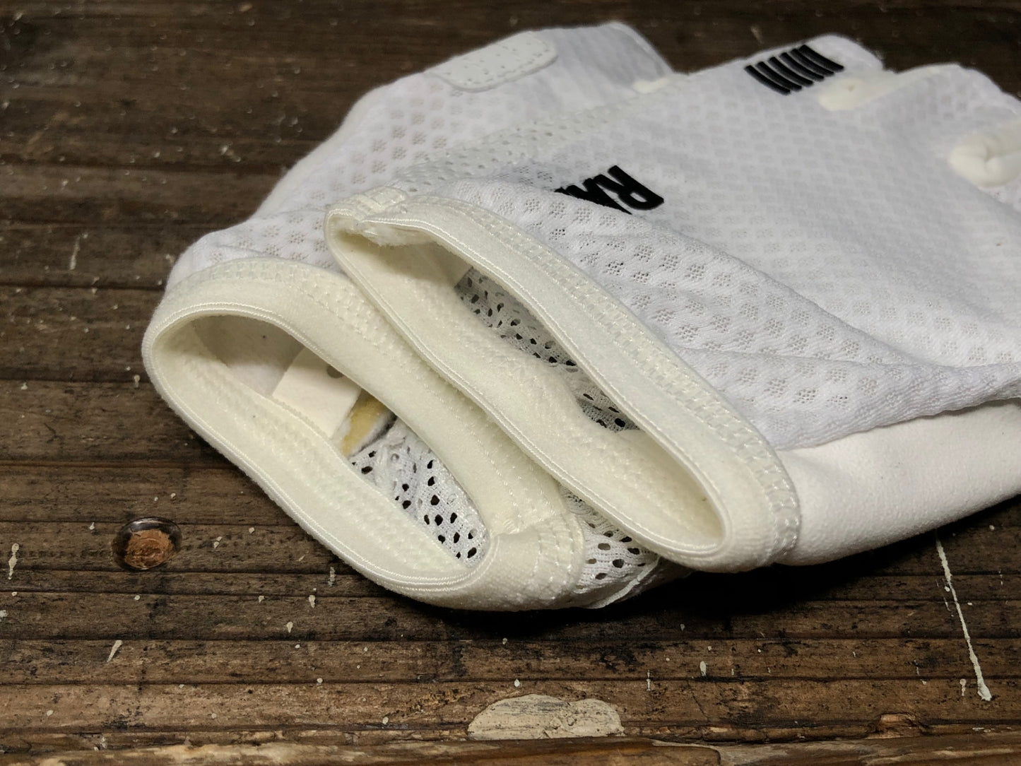 IN347 ラファ RAPHA グローブ 指ぬき 白 M