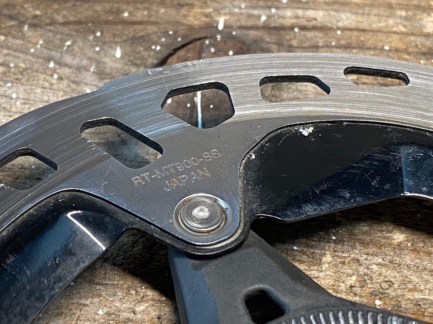 IQ598 シマノ SHIMANO RT-MT900 ディスクブレーキローター Φ140 センターロック 厚み1.68mm