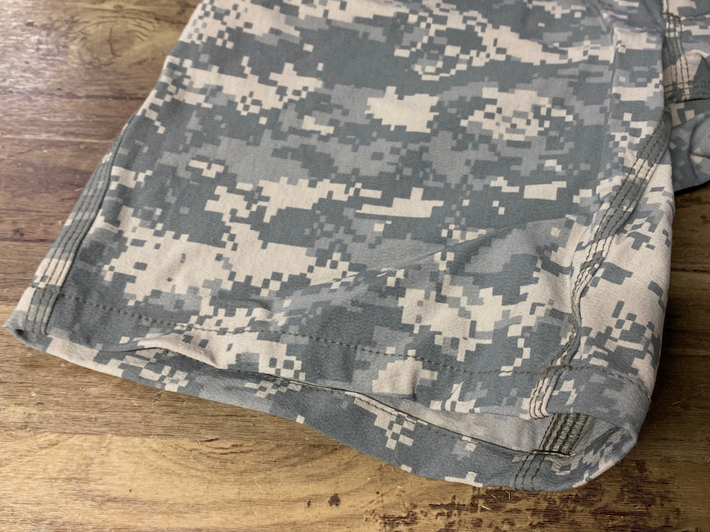 IS032 スワーブ SWRVE BLACK LABEL LIMITED WATER&WIND REPELLANT ハーフパンツ W32 迷彩