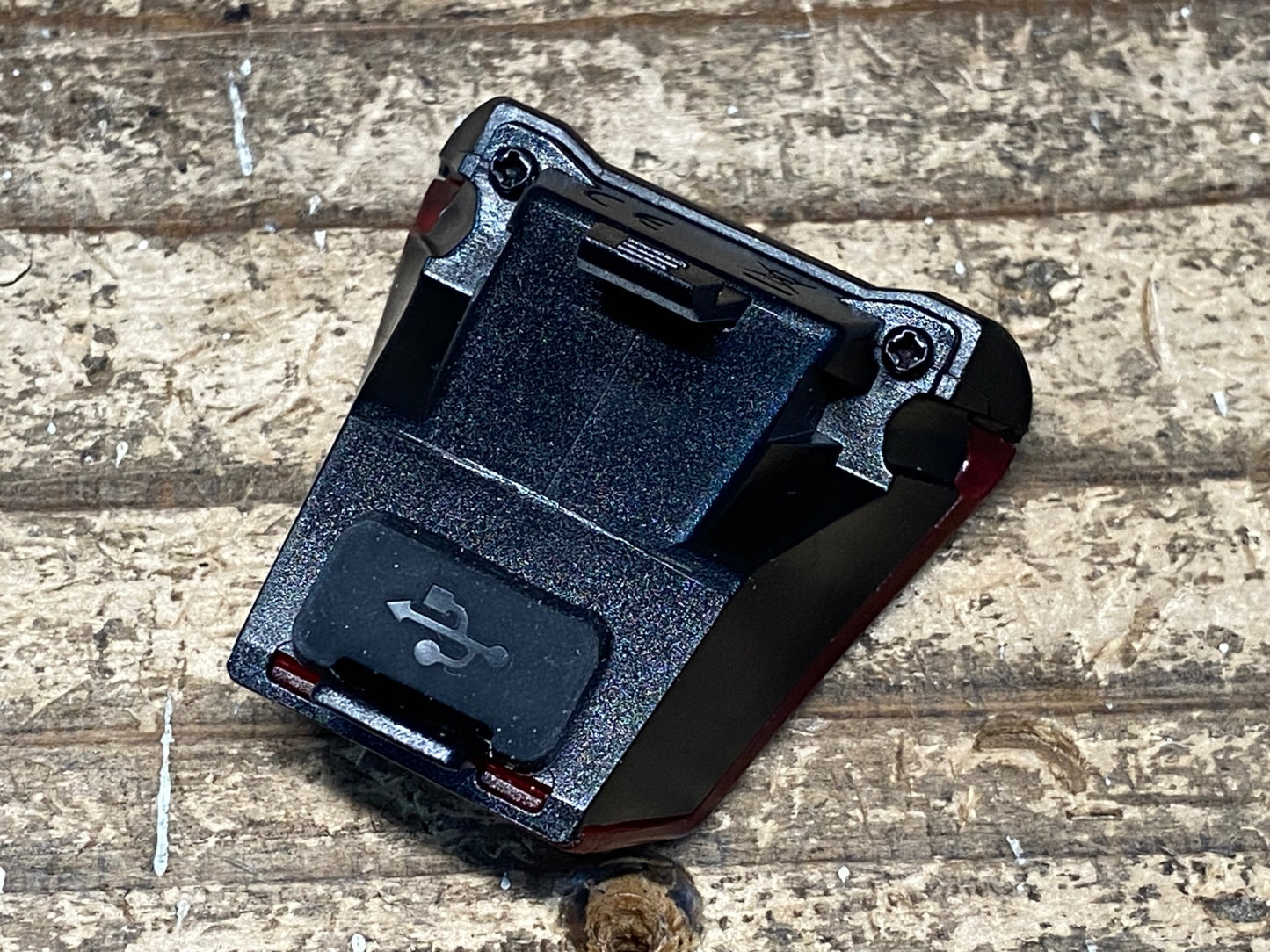 IV699 ジャイアント GIANT NUMEN+ UNICLIP TL2 テールライト