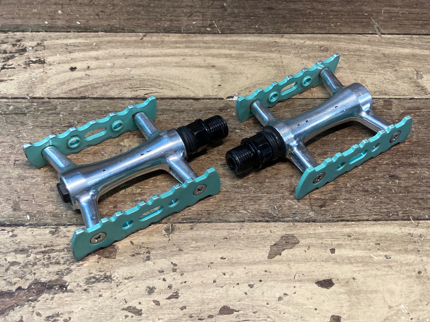 IK380 ビアンキ Bianchi 純正 フラットペダル チェレステ