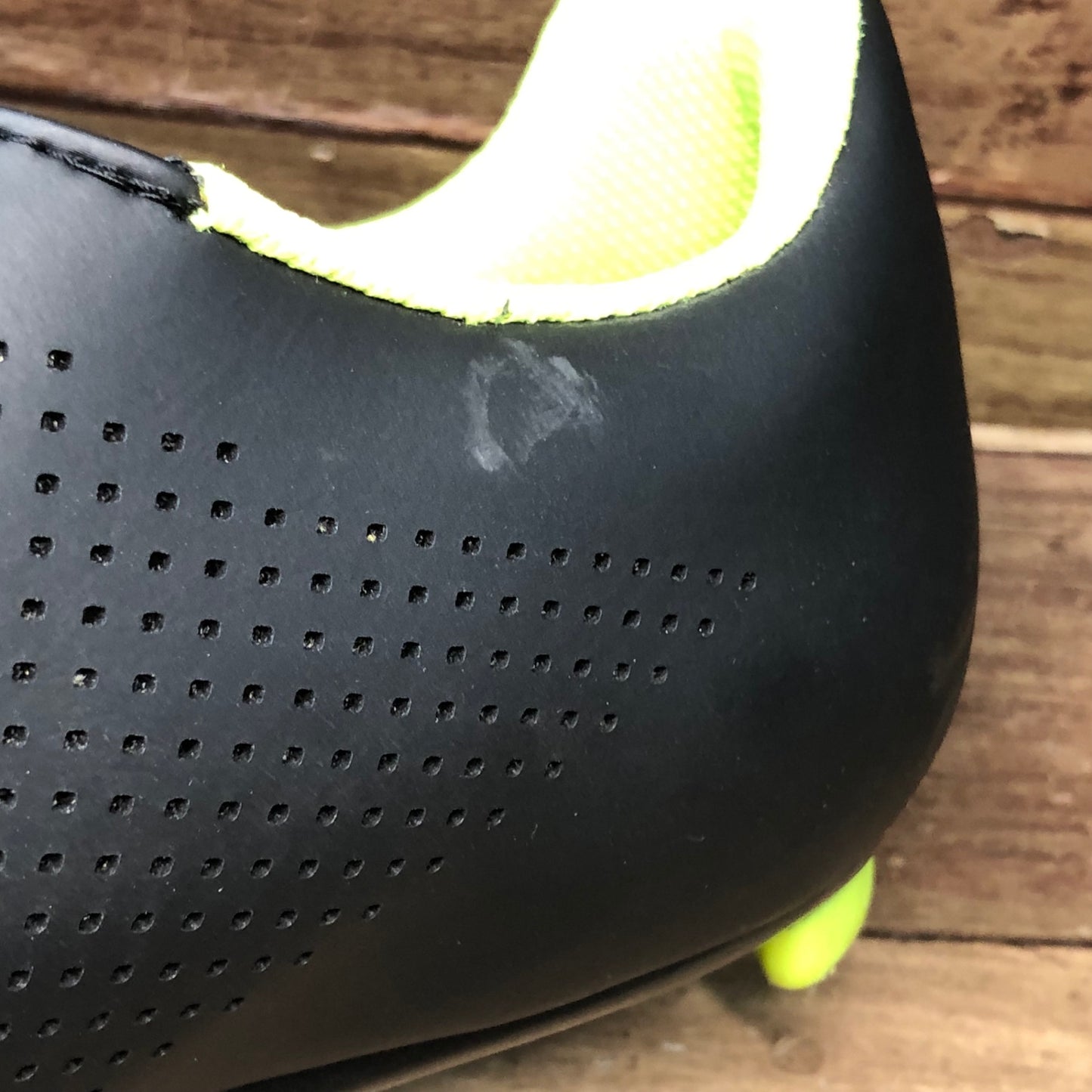 IM125 フィジーク FIZIK R4 ROAD SHOES 42.5サイズ ビンディングシューズ ※左足側面傷あり、クリート付き