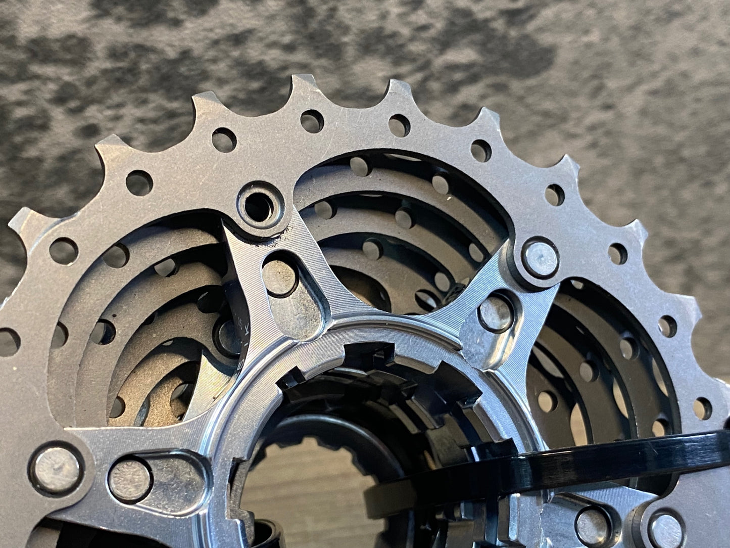 IH388 シマノ SHIMANO デュラエース DURA-ACE CS-7900 スプロケット 12-25T 10S