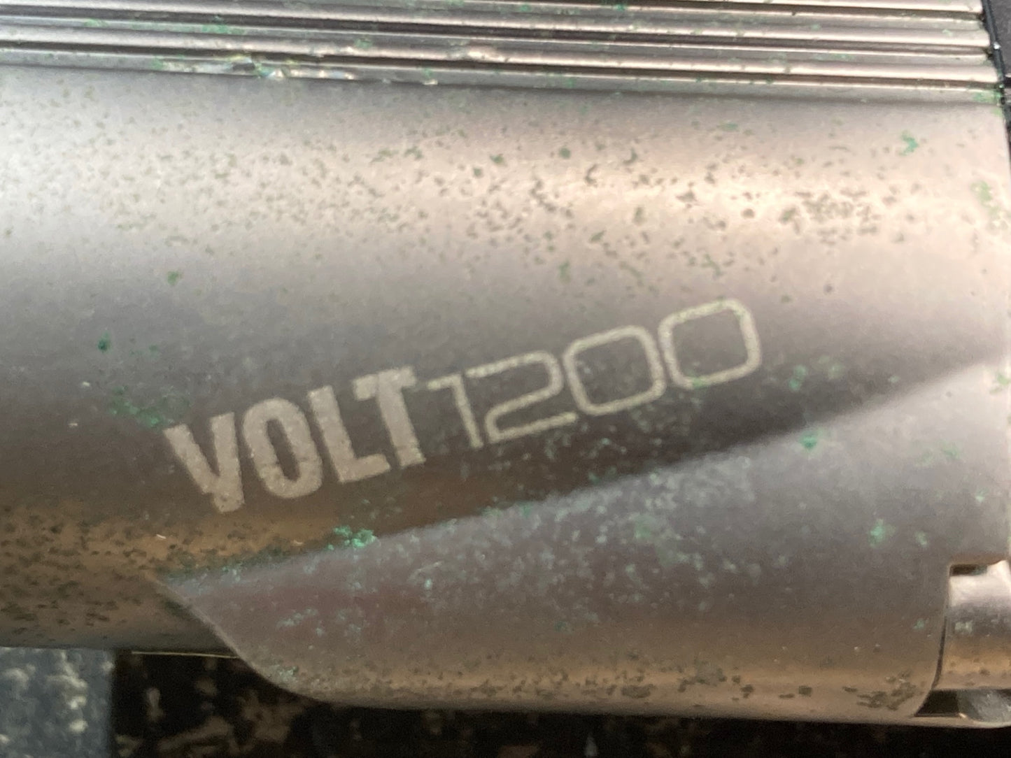 IP306 キャットアイ CAT EYE ボルト VOLT1200 ライト 点灯確認済