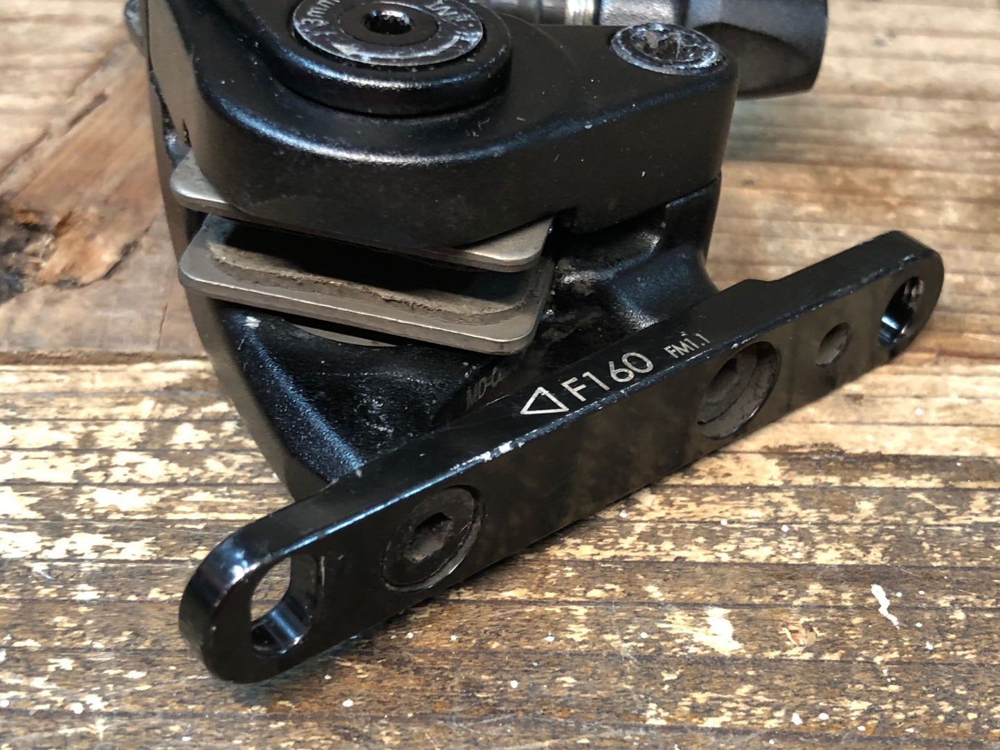 IQ461 TRP SPYRE-C ディスク ブレーキキャリパー 前後セット