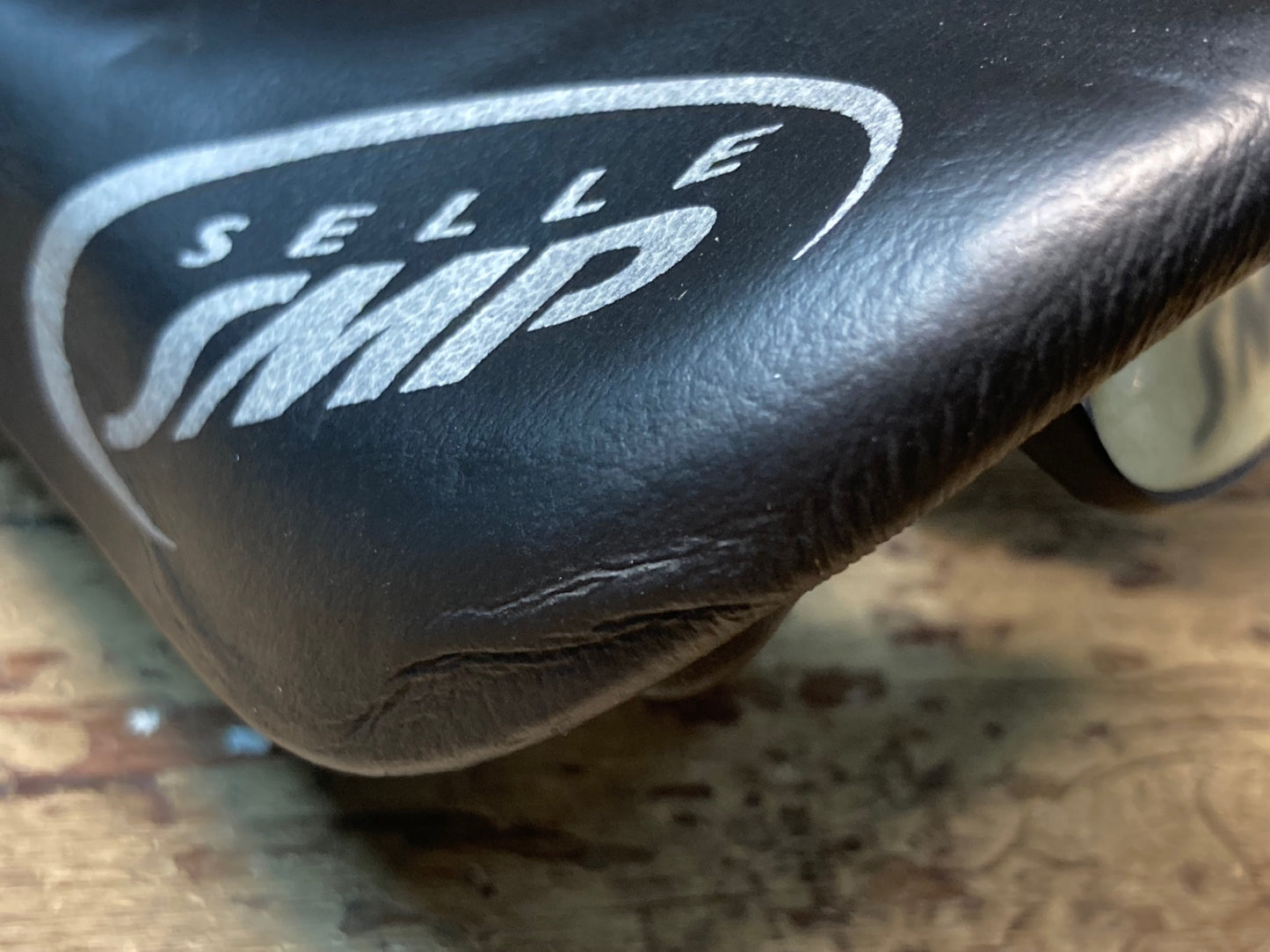 IJ796 selle SMP STRIKE ストライク サドル inoxレール