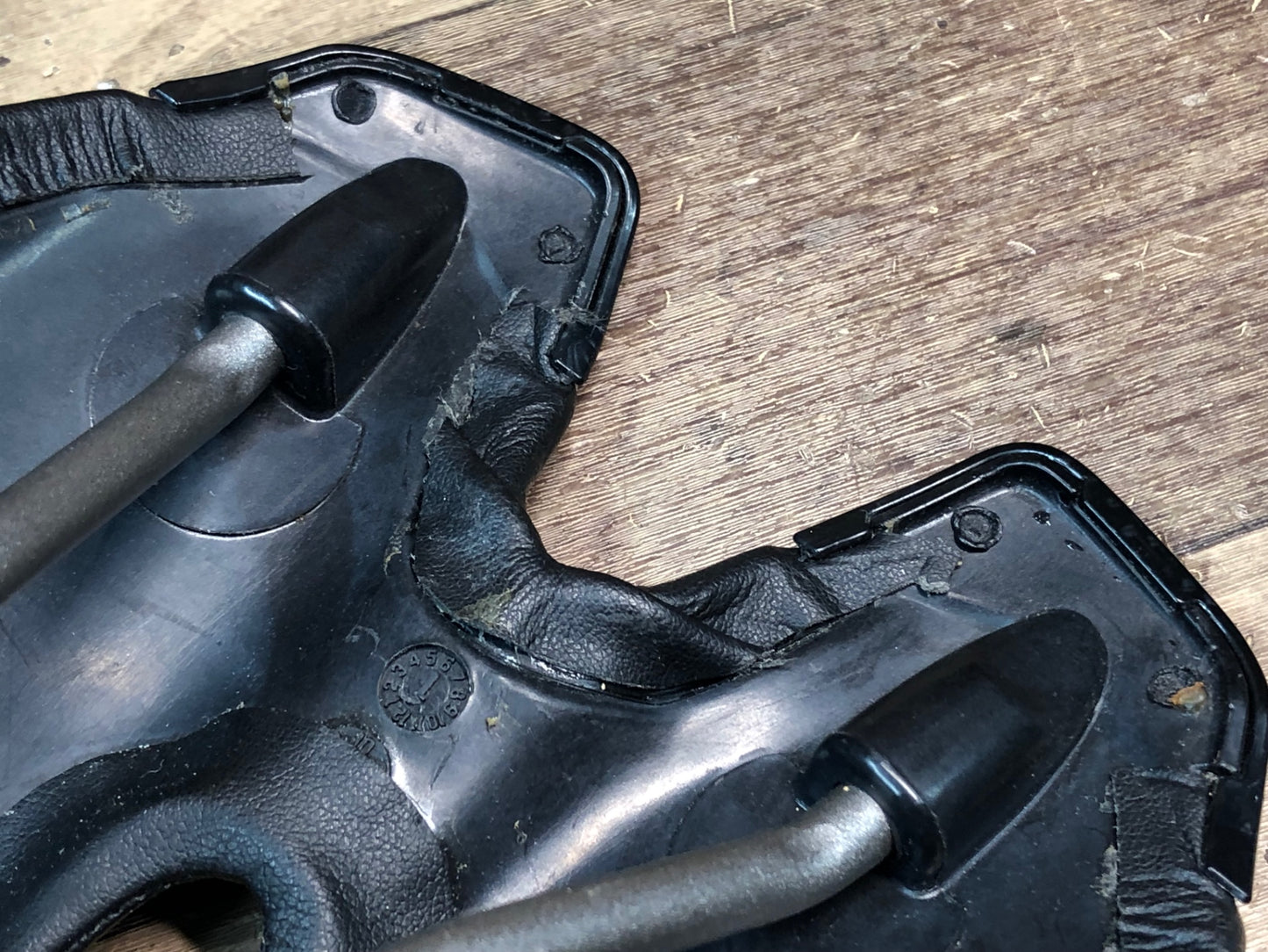 IM567 スペシャライズド SPECIALIZED TOUPE Ti143 サドル 黒 Hollow Ti レール