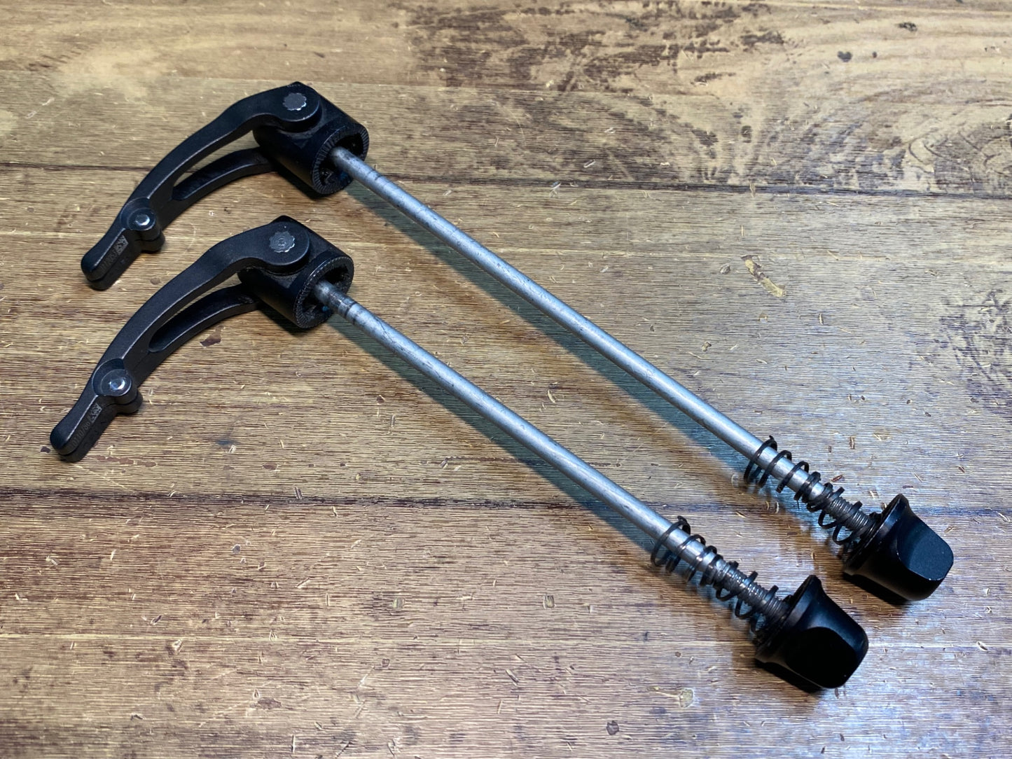 IZ033 カンパニョーロ CAMPAGNOLO クイックリリース 前後セット